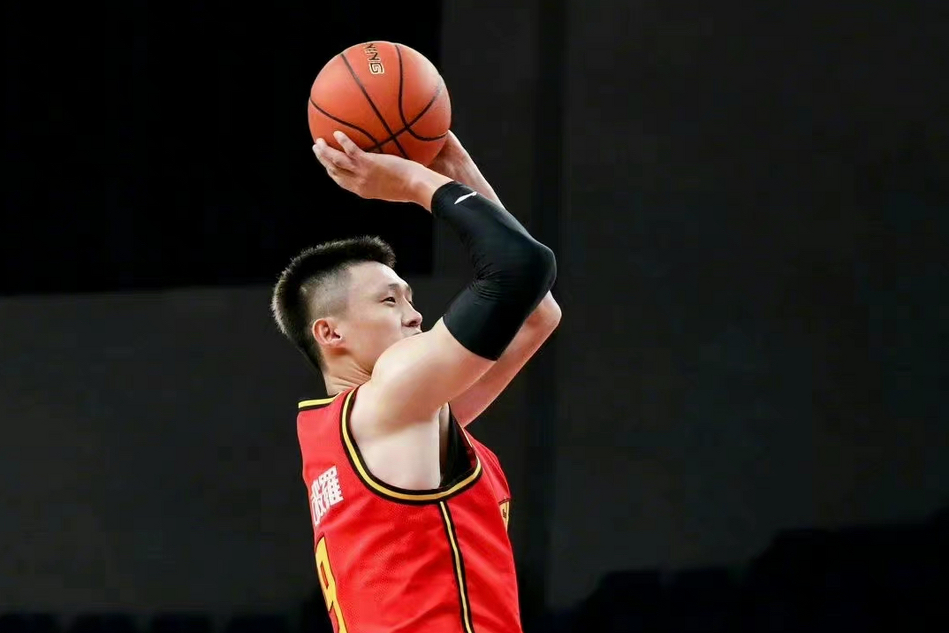 开云下载,开云体育下载-包含里程碑夜!阿贾克斯队长鼓劲,CBA常规赛今晨刷纪录,更衣室稳定,纪律约束更严格的词条